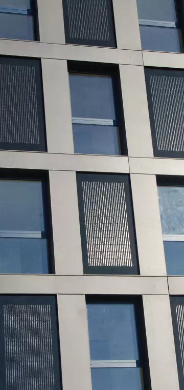 Close-up of the solar façade on the 14-floor Silo Bleu residential building. 